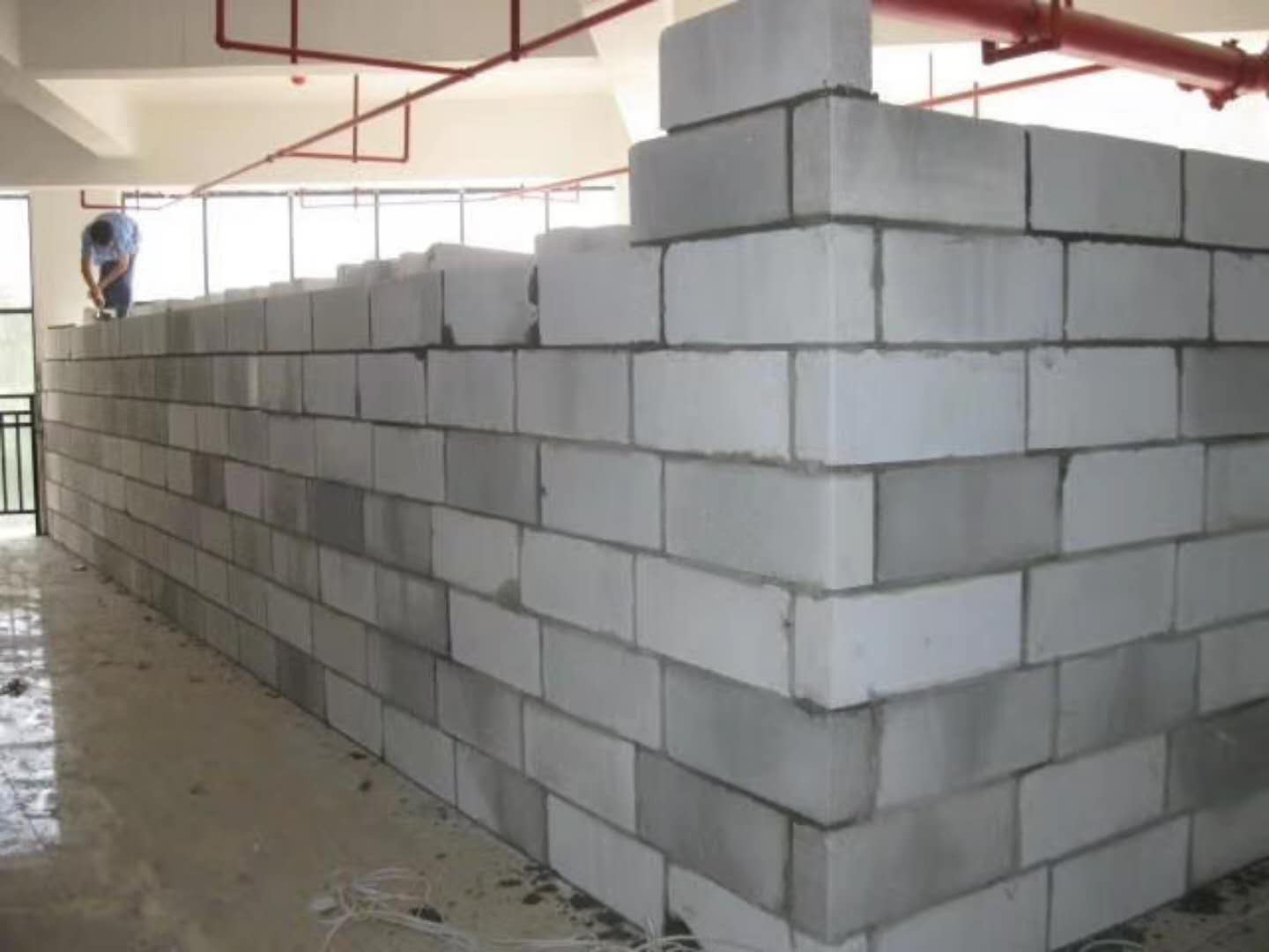 桂平蒸压加气混凝土砌块承重墙静力和抗震性能的研究